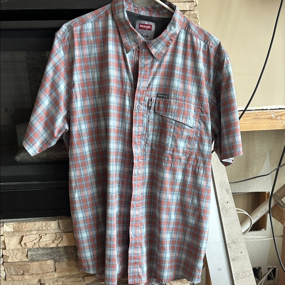 Wrangler Men's Casual Plaid Shirt - Red and Gray
